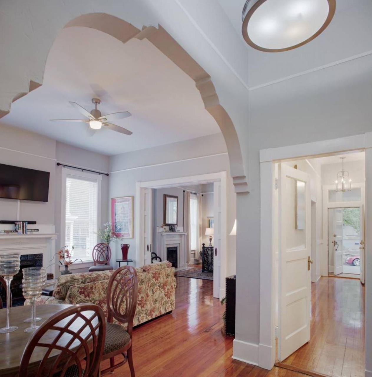 420Waldburg A - Modern Apt With Southern Charm Blocks From Forsyth Lejlighed Savannah Eksteriør billede