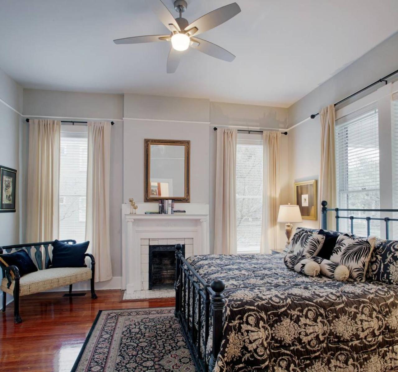 420Waldburg A - Modern Apt With Southern Charm Blocks From Forsyth Lejlighed Savannah Eksteriør billede
